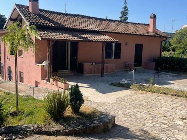 Casa in vendita a Velletri, Roma Capitale