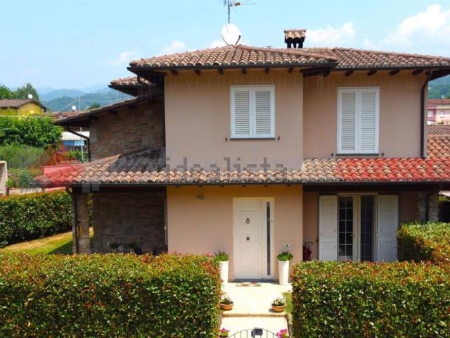 Casa in vendita a Unione dei comuni Media Valle del Serchio, Coreglia Antelminelli