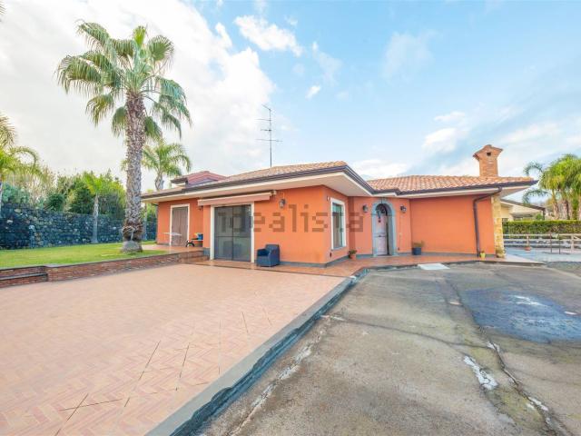 Casa in vendita a Aci Bonaccorsi, Sicilia
