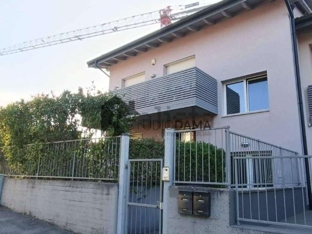 Casa in vendita a Rivoltella del Garda, Desenzano del Garda