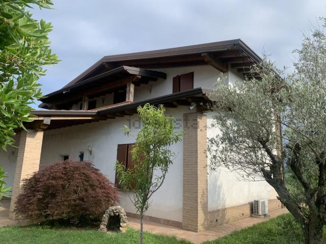 Casa in vendita a Brandico, Lombardia