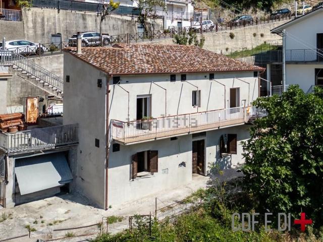 Casa in vendita a Poggio Bustone, Lazio