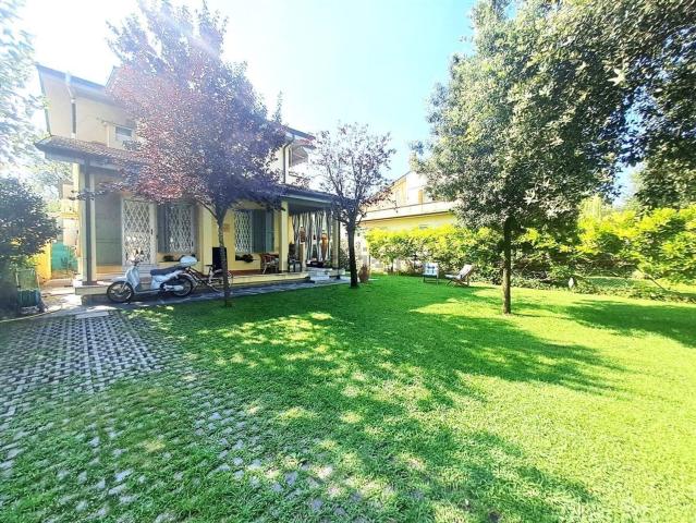 Casa in vendita a Poveromo, Marina Di Massa