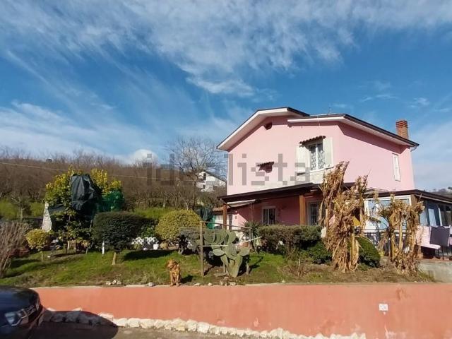 Casa in vendita a Contrada, Campania