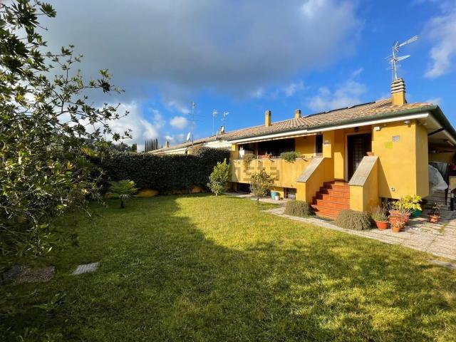 Casa in vendita a Monte Migliore, Roma Capitale