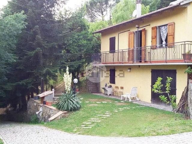 Casa in vendita a Cantagallo, Toscana