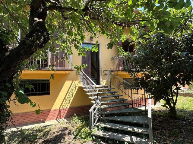Casa in vendita a Besenzone, Reggio Emilia