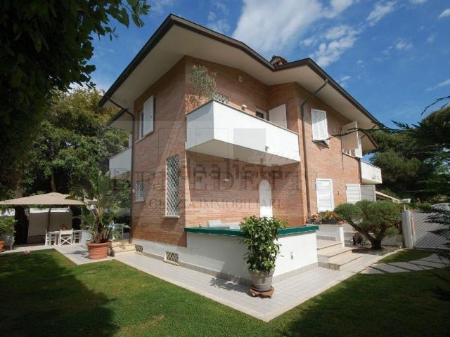 Casa in vendita a Marina di Pietrasanta, Pietrasanta