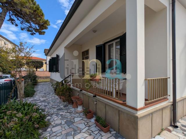 Casa in vendita a Marina di Cecina, Cecina