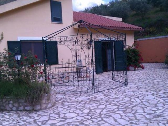 Casa in vendita a Calabria, Cosenza