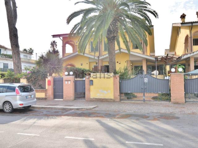 Casa in vendita a Roma Capitale, Lazio