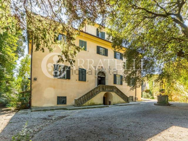 Casa in vendita a Collesalvetti, Toscana
