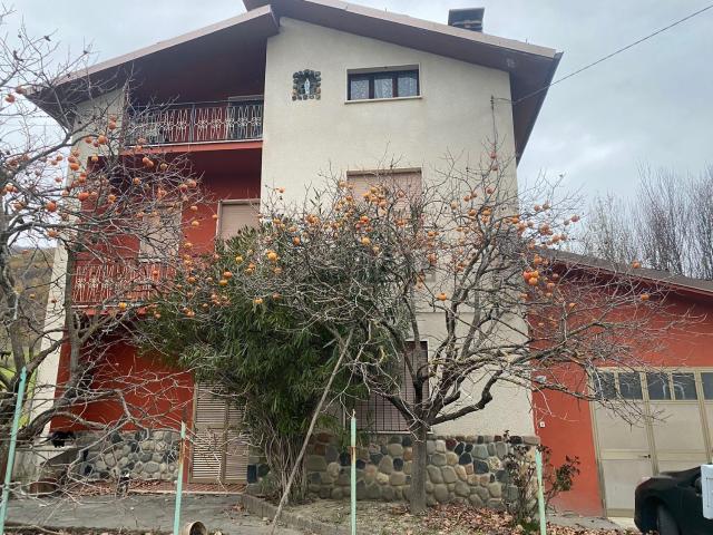 Casa in vendita a Bobbio, Reggio Emilia