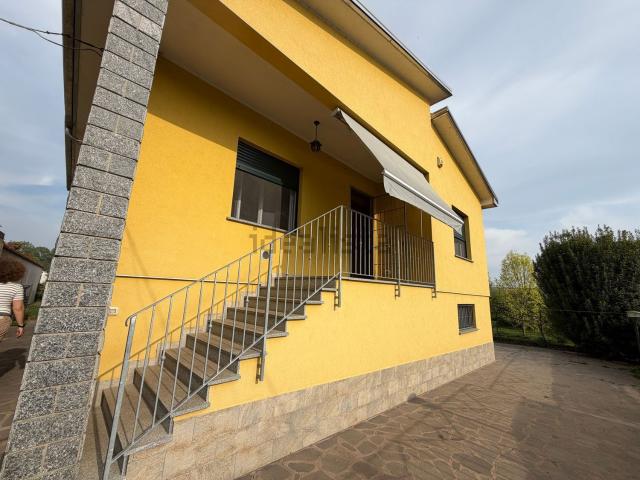 Casa in vendita a Bernate Ticino, Lombardia