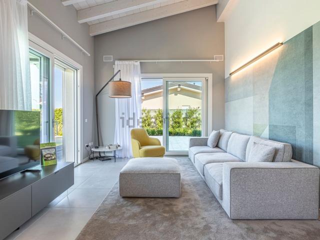 Casa in vendita a Vicina, Desenzano Del Garda