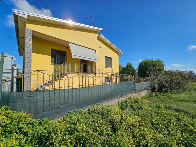Casa in vendita a Bernate Ticino, Lombardia