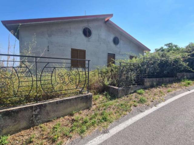 Casa in vendita a Castell'umberto, Sicilia