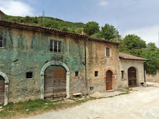 Casa in vendita a Castel Sant'angelo, Lazio