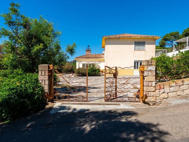 Casa in vendita a Pula, Sardigna/Sardegna