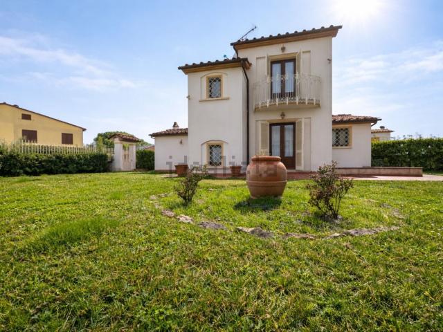 Casa in vendita a Larciano, Toscana