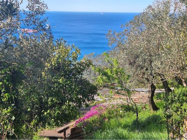 Casa in vendita a Levante, Serra Riccò