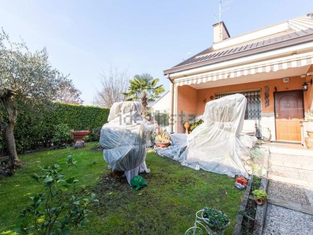 Casa in vendita a Seguro, Settimo Milanese