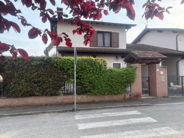 Casa in vendita a Zerbolò, Lombardia
