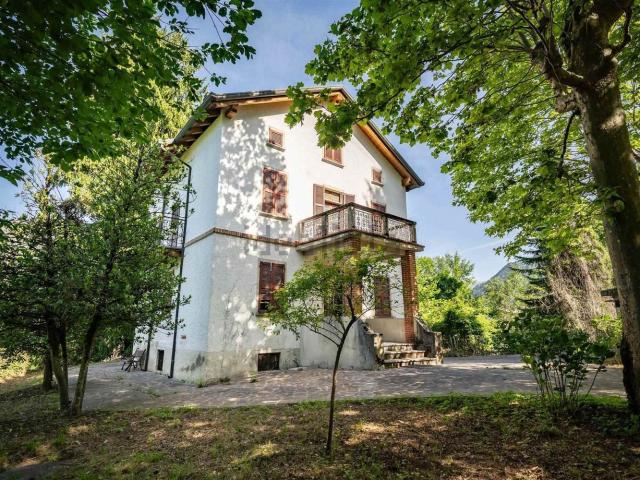 Casa in vendita a Maggio, Cremeno