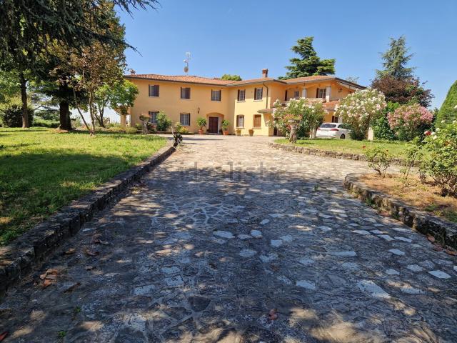 Casa in vendita a Montichiari, Lombardia