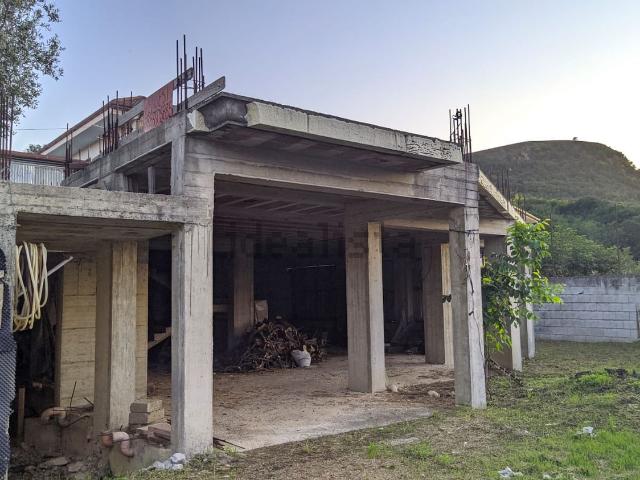 Casa in vendita a Limatola, Campania