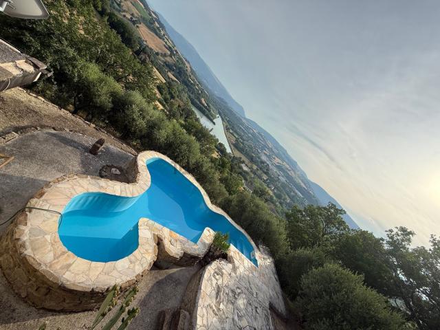 Casa in vendita a Marche, Macerata