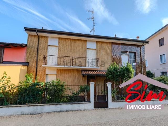 Casa in vendita a Sant'Antonio, Novara