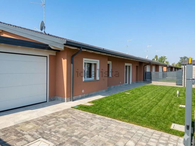 Casa in vendita a Casorate Primo, Lombardia