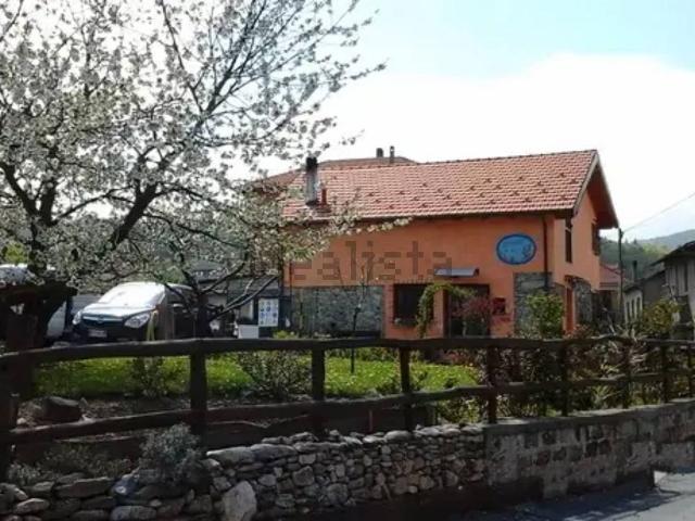 Casa in vendita a Bardineto, Liguria