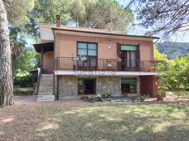 Casa in vendita a Punta del Lago, Ronciglione