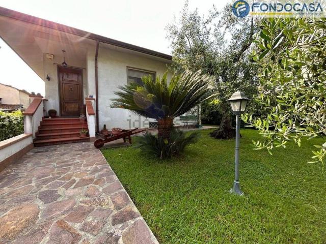 Casa in vendita a Massarosa, Toscana