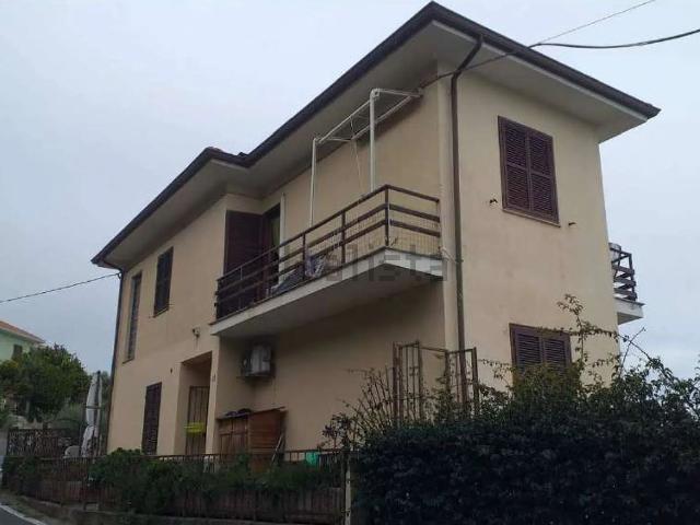 Casa in vendita a Moiano, Cipressa