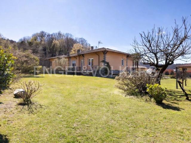 Casa in vendita a Comunità Montana Valli del Verbano, Luino