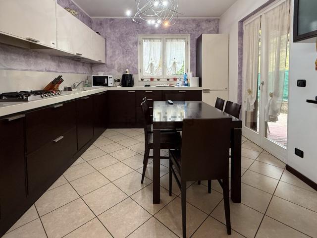 Casa in vendita a Calozzo, Pianello del Lario