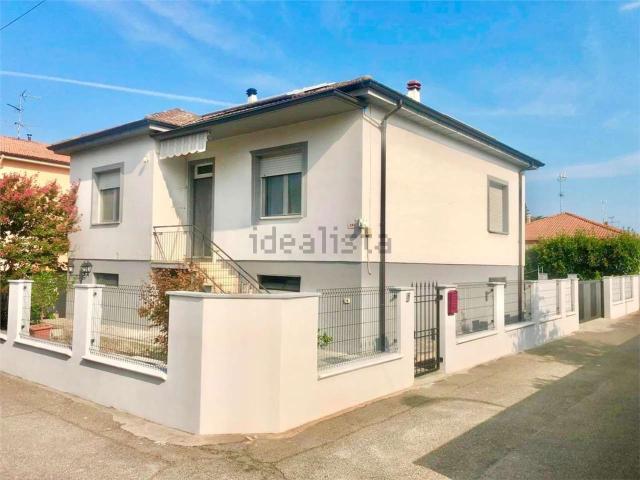 Casa in vendita a Lungavilla, Lombardia