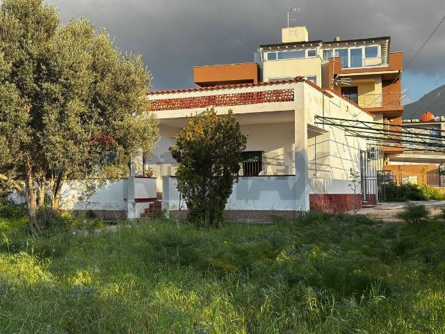 Casa in vendita a Terrasini, Sicilia