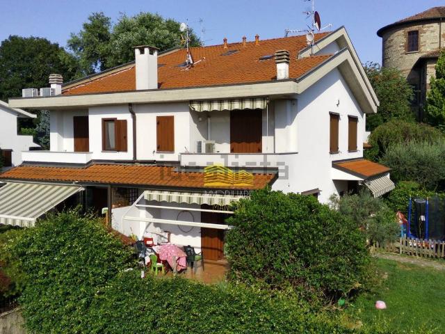 Casa in vendita a Verderio Superiore, Lombardia