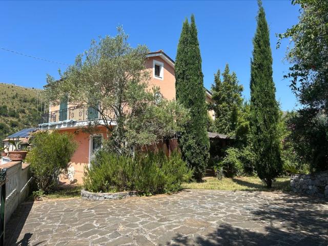 Casa in vendita a Massa, Maratea