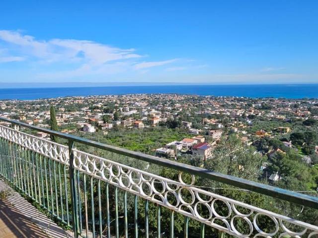 Casa in vendita a Carini, Sicilia