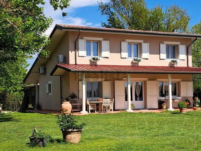 Casa in vendita a Torre del Lago Puccini, Viareggio