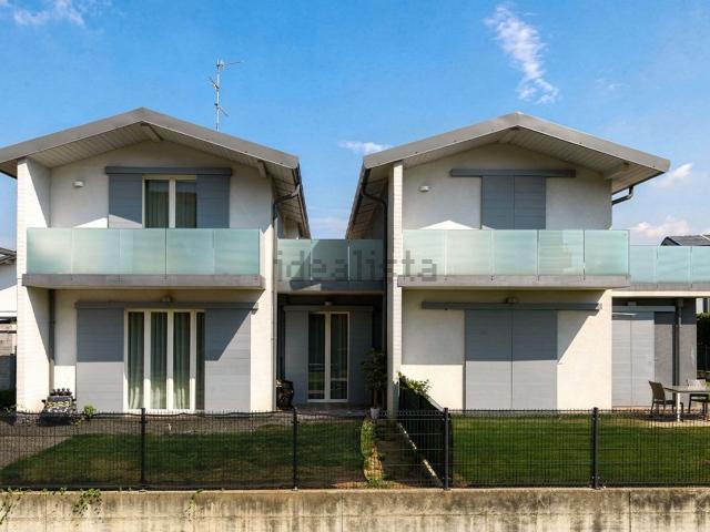 Casa in vendita a Cadorago, Lombardia