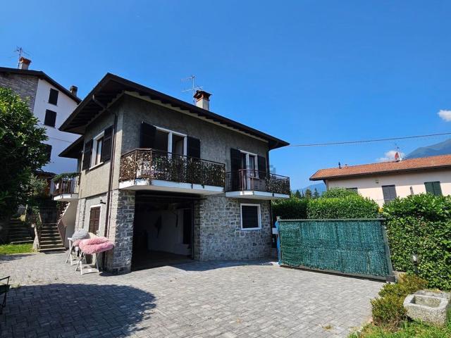 Casa in vendita a Bellagio, Como