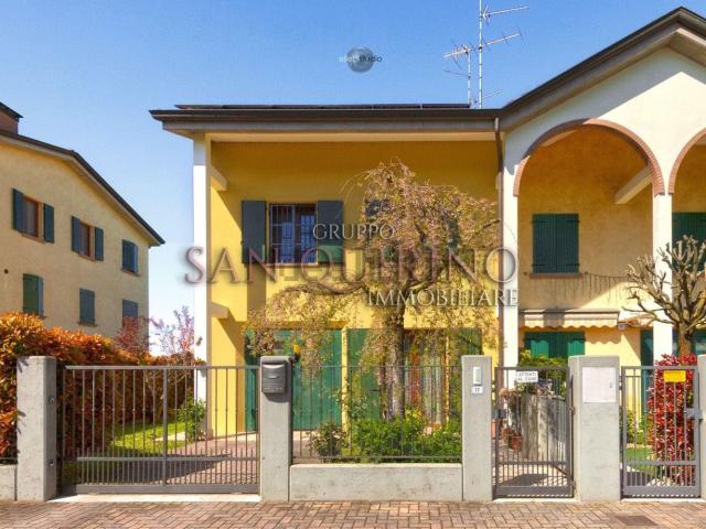 Casa in vendita a Pianura Reggiana, Re