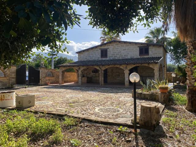 Casa in vendita a Carini, Sicilia