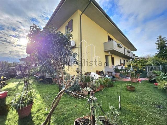 Casa in vendita a Marina di Massa, Marina Di Massa